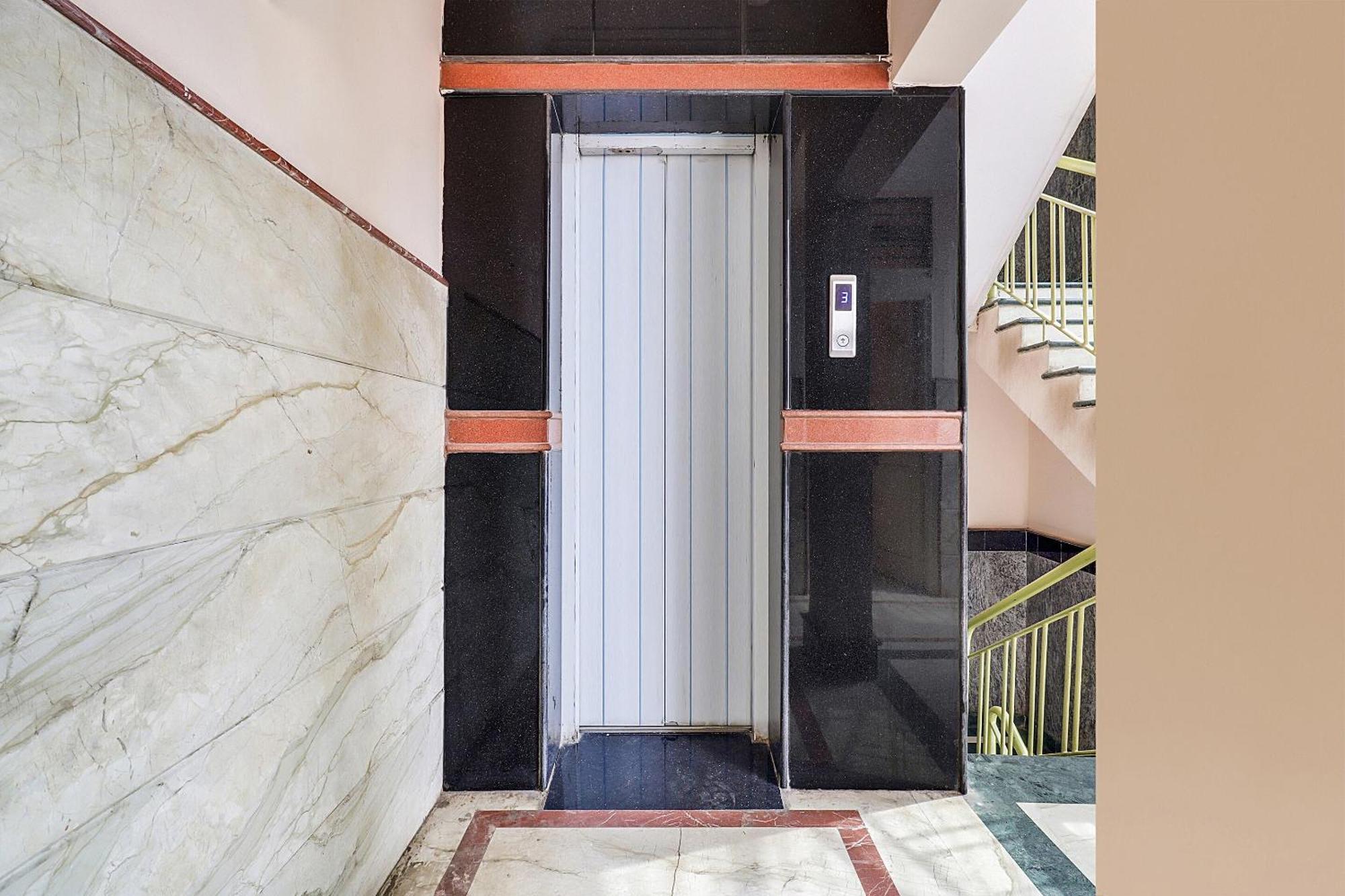 Hotel O Vasavi Residency Bangalore Exterior foto